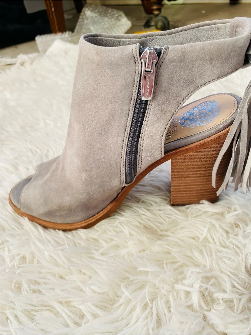Vince Camuto KYLEENA Fringe Peep Toe Booties Taupe Gray Suede size 8.5